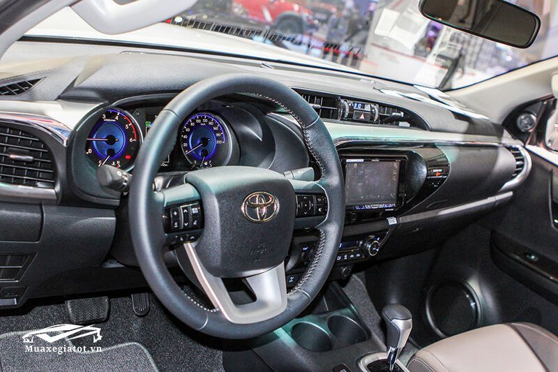 Toyota hilux 2018 2019 muaxegiatot vn noi that - Đánh giá Toyota Hilux 2018 nhập khẩu Thái lan kèm thông số, giá bán