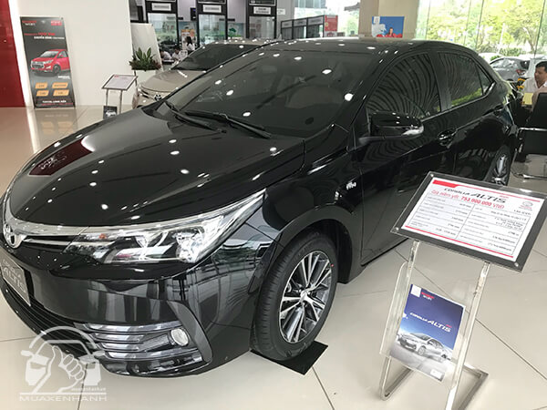 gia xe toyota altis 1 8 g cvt 2019 muaxenhanh vn 2 - Giới thiệu các mẫu sedan C bán chạy nhất hiện nay