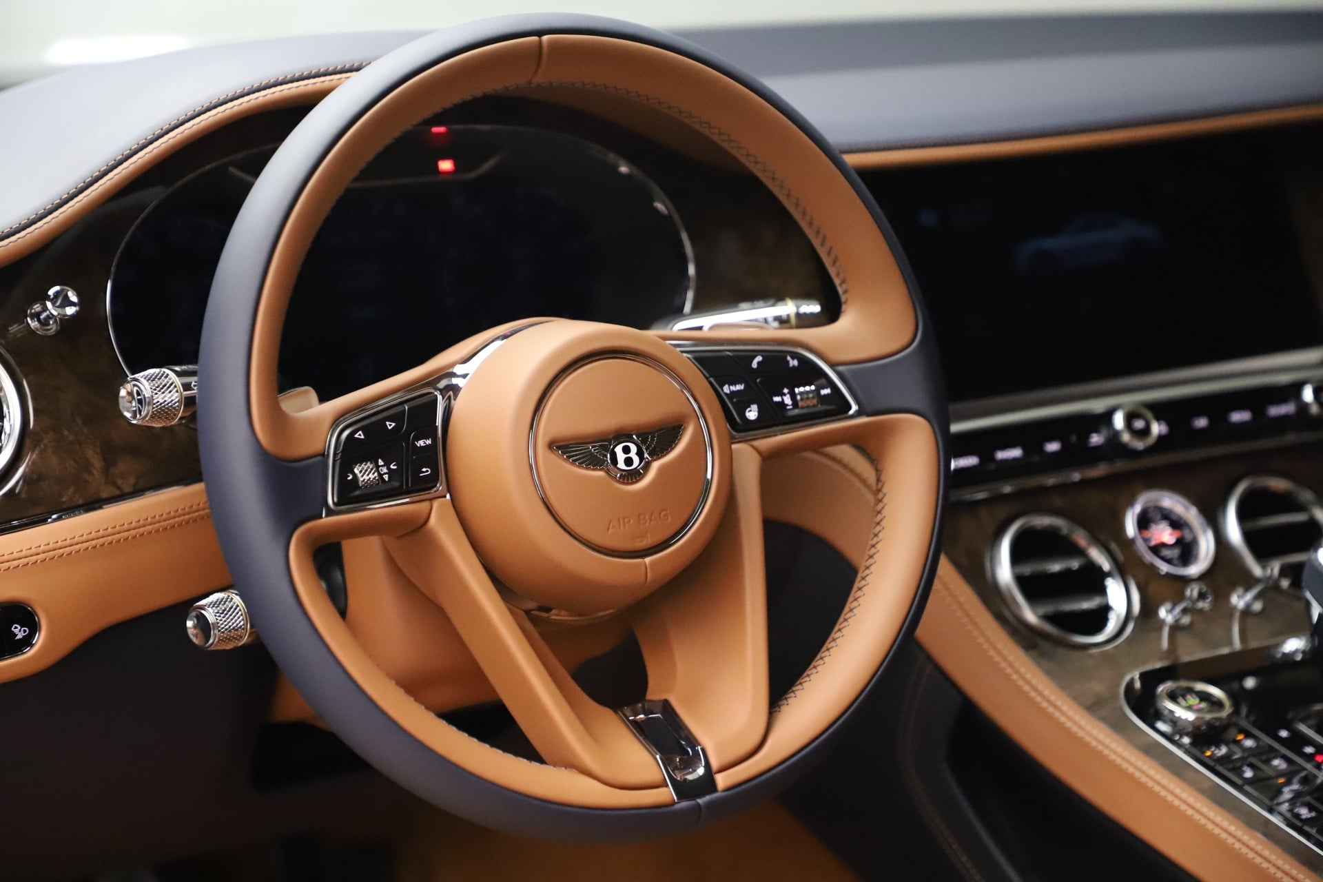 Bentley Continental GT W12 Coupe 2021 muaxenhanh vn 7 - Bentley Continental GT 2022: Thông số, Giá lăn bánh & Mua trả góp
