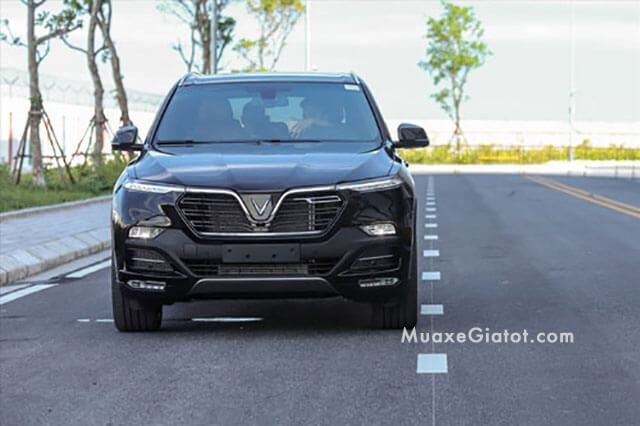 dau xe vinfast lux sa20 suv 2019 2020 muaxegiatot com - So sánh VinFast Lux SA2.0 và Hyundai SantaFe 2021 (máy xăng cao cấp)