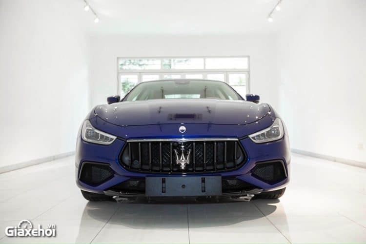 dau xe maserati ghibli 2023 hybrid giaxehoi vn 24 750x500 - Maserati Ghibli GranSport 2023: Thông số, Giá lăn bánh & Mua trả góp