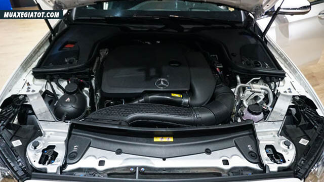 dong co mercedes e350 amg 2019 2020 muaxenhanh vn - Chi tiết xe Mercedes E350 AMG 2021 kèm giá bán #1