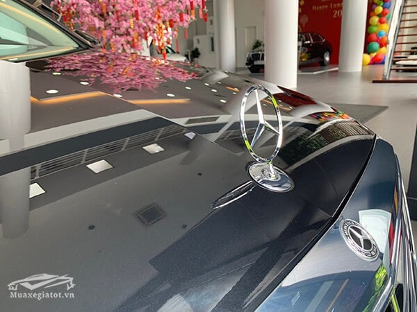logo xe mercedes c200 exclusive 2019 muaxegiatot vn 18 - Đánh giá Mercedes C200 Exclusive 2021 kèm giá bán khuyến mãi #1